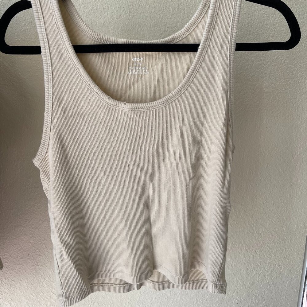 Aerie, M, distressed crop tank, like new